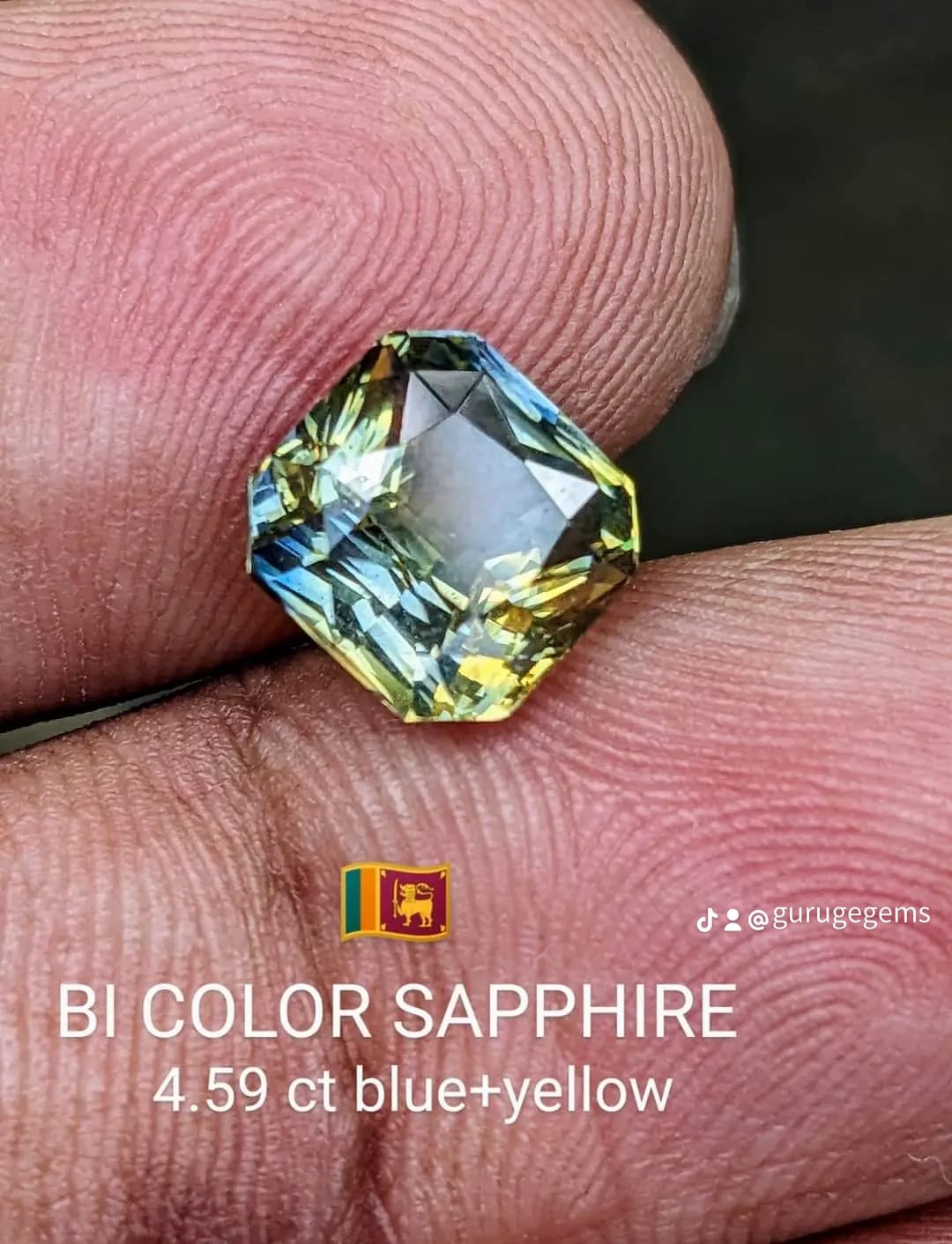 bi color sapphire 4.59 ct oval natural gemstone precious gemstone for ring or jewellery