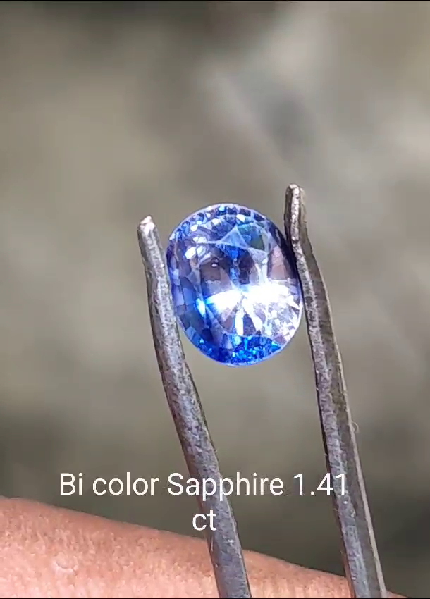 bi color sapphire 1.41 ct oval natural gemstone precious gemstone for ring or jewellery
