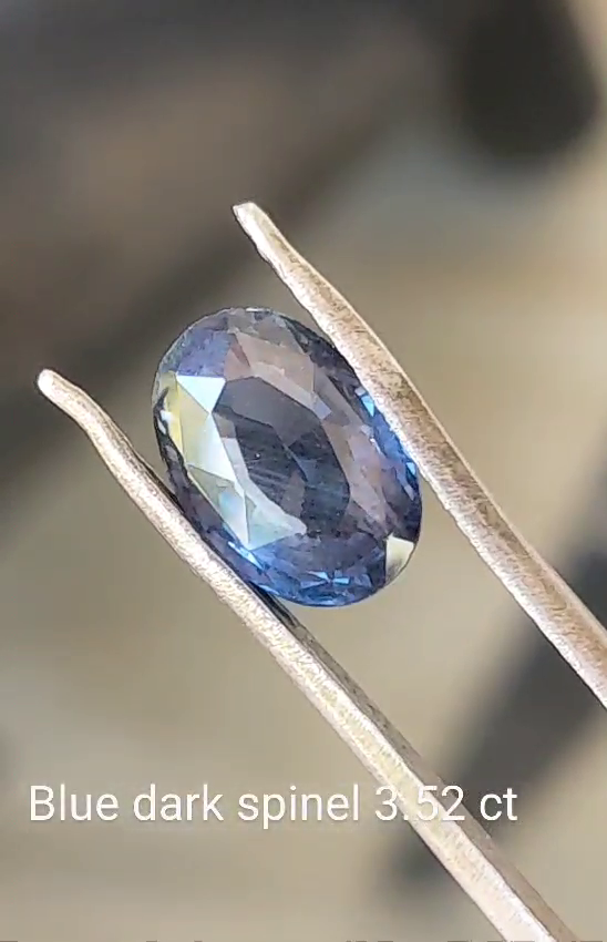 blue spinel gemstone 3.52 ct natural gems Ceylon srilanka for ring or jewelry