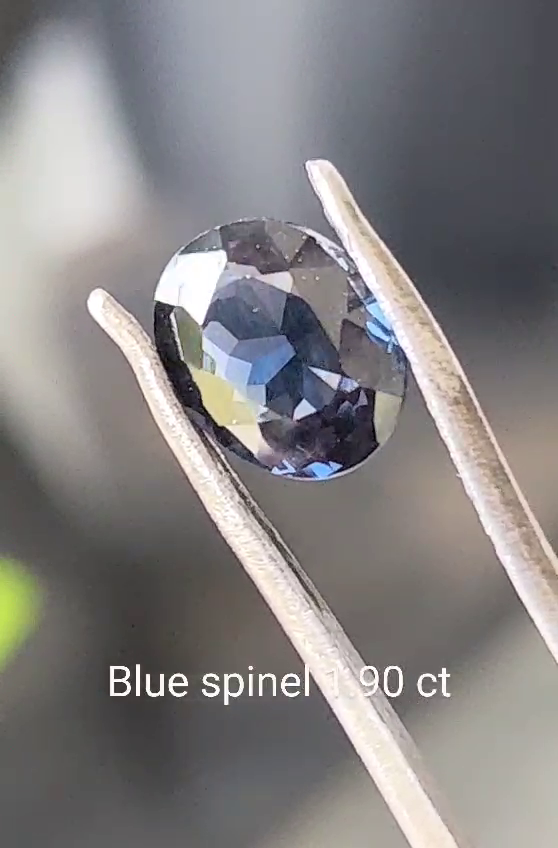 blue spinel gemstone 1.90 ct natural gems Ceylon srilanka for ring or jewelry