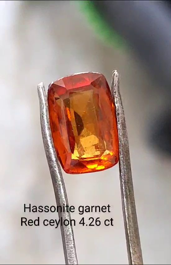Hessonite red orange Ceylon garnet 4.26 ct natural gems Ceylon srilanka for ring or jewelry